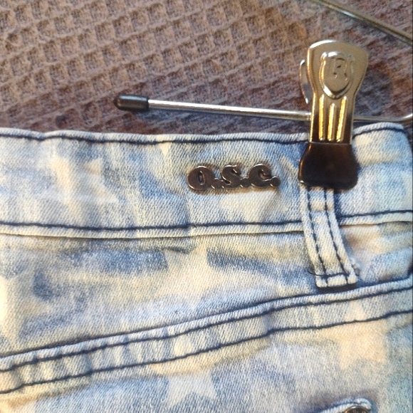 O.S.C Denim Cotton Blend Stretch Shorts - Picture 6 of 6